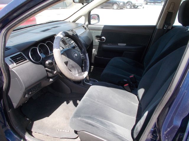 2010 Nissan Versa 1.8 SL 2010 Nissan Versa 1.8 SL
