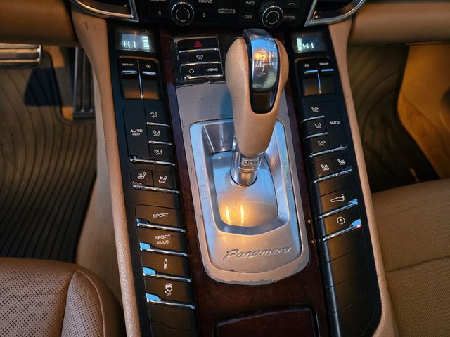 2010 Porsche Panamera 4S