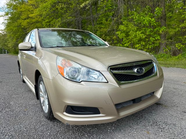 2010 Subaru Legacy 2.5i Premium