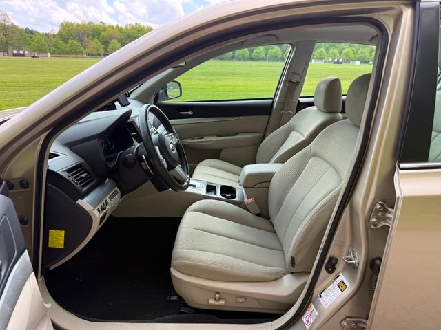 2010 Subaru Legacy 2.5i Premium