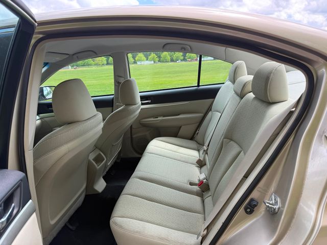 2010 Subaru Legacy 2.5i Premium