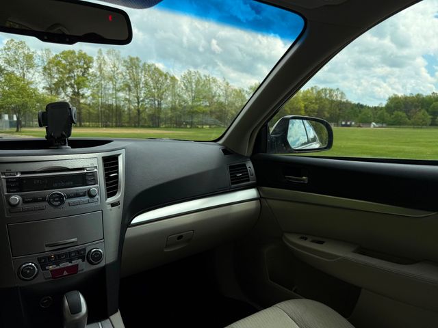 2010 Subaru Legacy 2.5i Premium