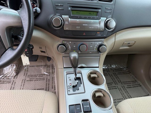2010 Toyota Highlander Base