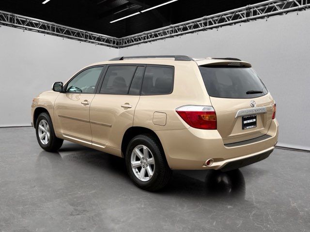2010 Toyota Highlander Base
