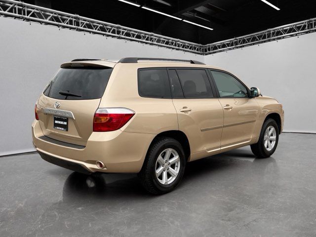 2010 Toyota Highlander Base