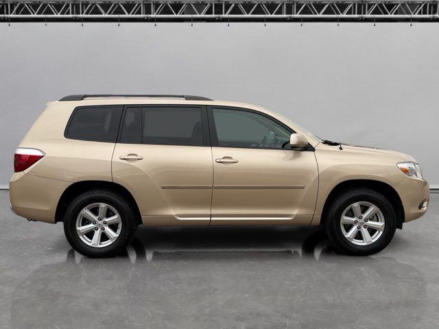 2010 Toyota Highlander Base