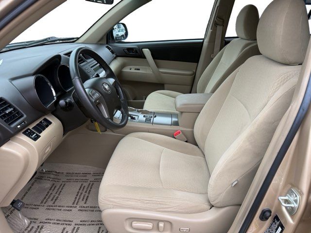 2010 Toyota Highlander Base