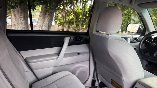 2010 Toyota Highlander Base