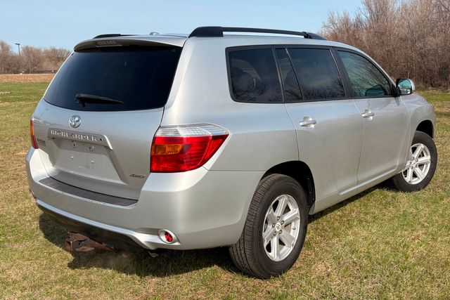 2010 Toyota Highlander SE AWD | Roscoe, IL | Autoland Outlets