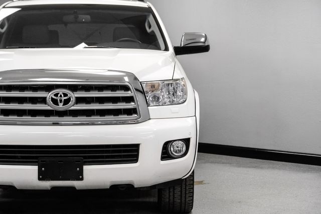 2010 Toyota Sequoia 2WD Limited Nav OneOwner 2ndRowCaptains JBL | Dallas, TX | Stevens Motor Company LLC