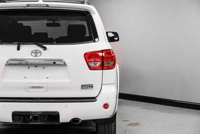 2010 Toyota Sequoia 2WD Limited Nav OneOwner 2ndRowCaptains JBL | Dallas, TX | Stevens Motor Company LLC