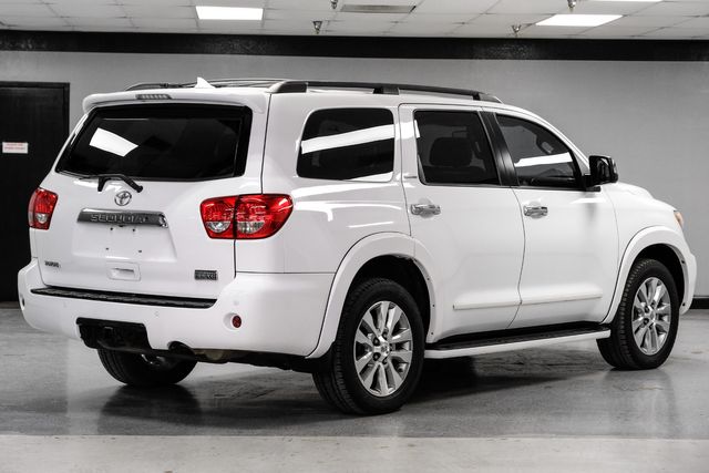 2010 Toyota Sequoia 2WD Limited Nav OneOwner 2ndRowCaptains JBL | Dallas, TX | Stevens Motor Company LLC