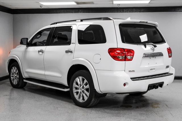 2010 Toyota Sequoia 2WD Limited Nav OneOwner 2ndRowCaptains JBL | Dallas, TX | Stevens Motor Company LLC