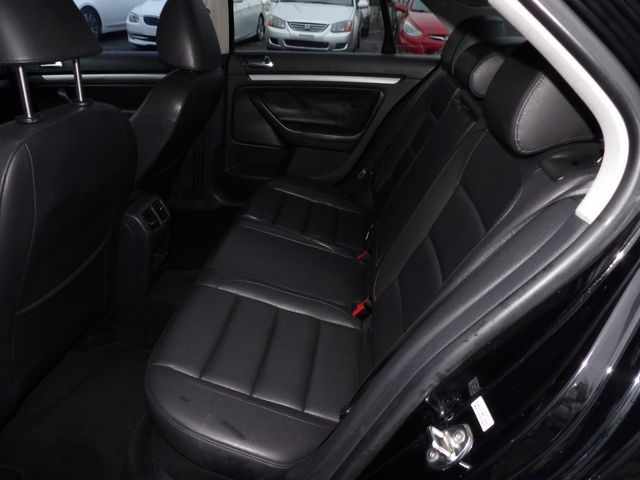 2010 Volkswagen Jetta Limited Edition PZEV | Dalton, GA | Paniagua Auto Mall 2010 Volkswagen Jetta Limited Edition PZEV | Dalton, GA | Paniagua Auto Mall