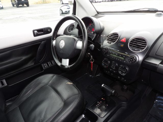 2010 Volkswagen New Beetle Convertible Base | Dalton, GA | Paniagua Auto Mall 