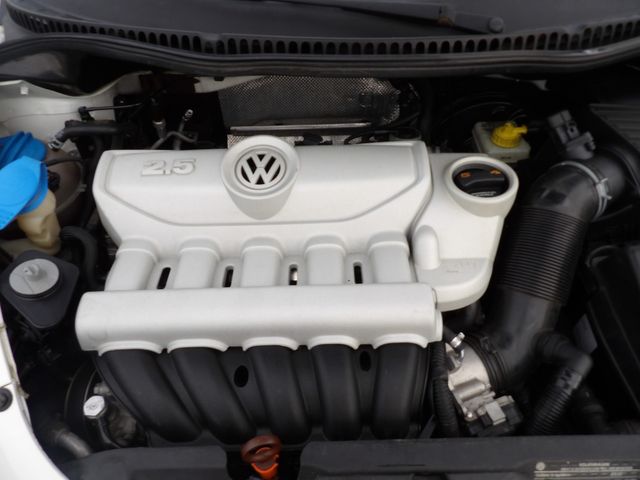 2010 Volkswagen New Beetle Convertible Base | Dalton, GA | Paniagua Auto Mall 2010 Volkswagen New Beetle Convertible Base | Dalton, GA | Paniagua Auto Mall