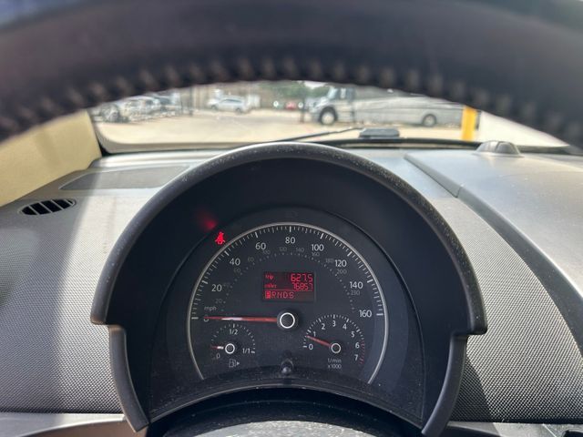 2010 Volkswagen New Beetle Convertible 2.5L Black Tie Edition