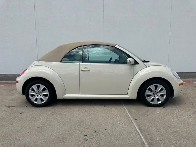 2010 Volkswagen New Beetle Convertible 2.5L Black Tie Edition