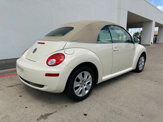 2010 Volkswagen New Beetle Convertible 2.5L Black Tie Edition