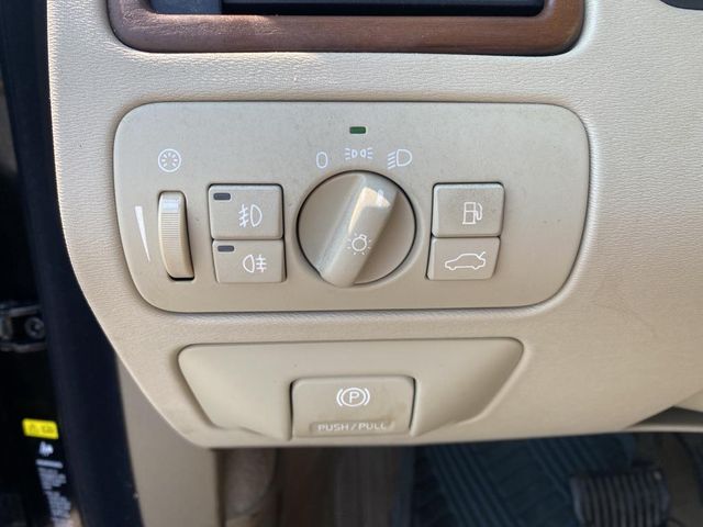 2010 Volvo XC70 3.2L | Maryland Heights, MO | Continental Auto Sales 2010 Volvo XC70 3.2L | Maryland Heights, MO | Continental Auto Sales