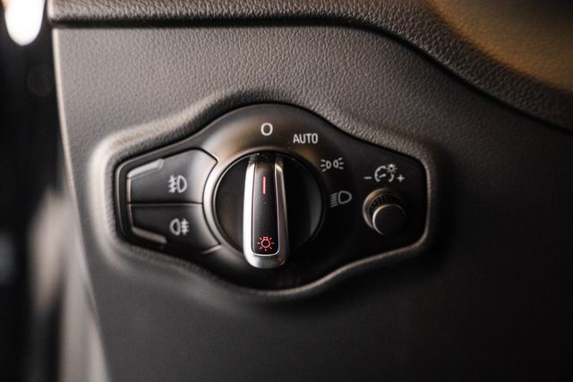 2011 Audi Q5 3.2 quattro Premium Plus | Addison, TX | Apex Auto Sports