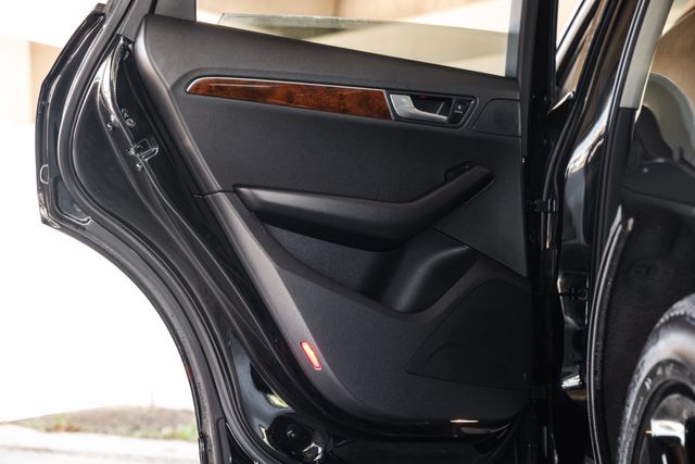 2011 Audi Q5 3.2 quattro Premium Plus | Addison, TX | Apex Auto Sports