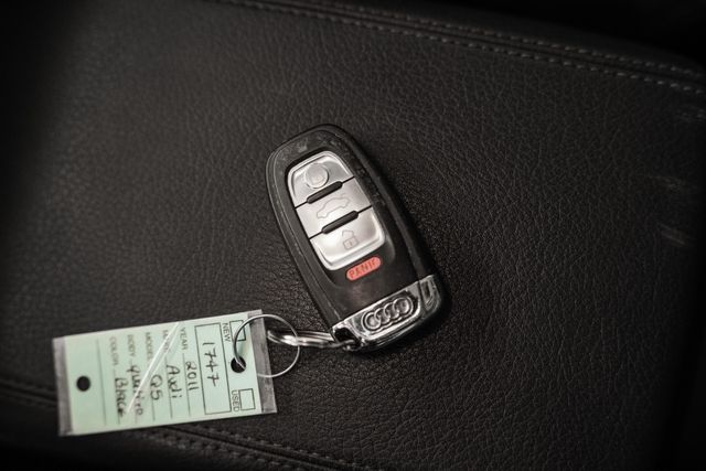 2011 Audi Q5 3.2 quattro Premium Plus | Addison, TX | Apex Auto Sports