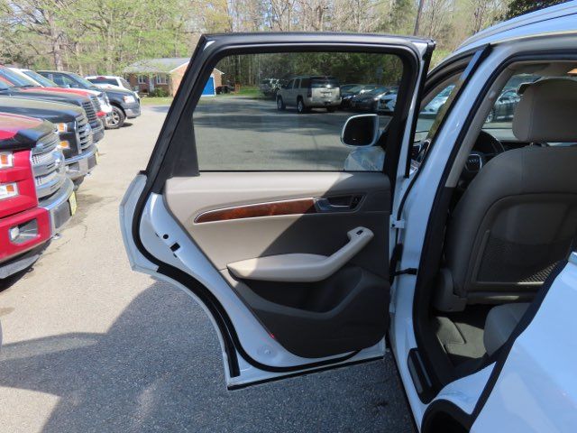 2011 Audi Q5 2.0T quattro Premium Plus