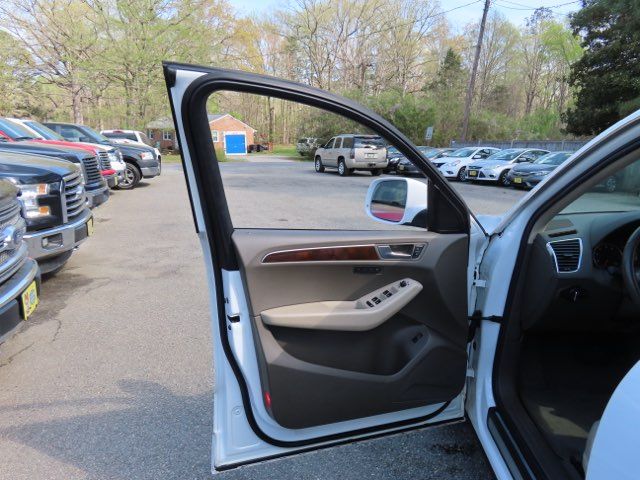 2011 Audi Q5 2.0T quattro Premium Plus