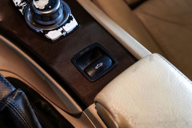 2011 BMW 335i Convertible M SPORT PKG Premium Pkg NAV 18" Wheels | Dallas, TX | East Dallas Diesel 2011 BMW 335i Convertible M SPORT PKG Premium Pkg NAV 18" Wheels | Dallas, TX | East Dallas Diesel