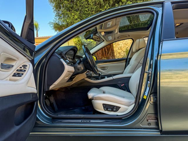 2011 BMW 5 Series 535i - 6spd MANUAL - | Agoura Hills, CA | SoCal Auto Group 2011 BMW 5 Series 535i - 6spd MANUAL - | Agoura Hills, CA | SoCal Auto Group