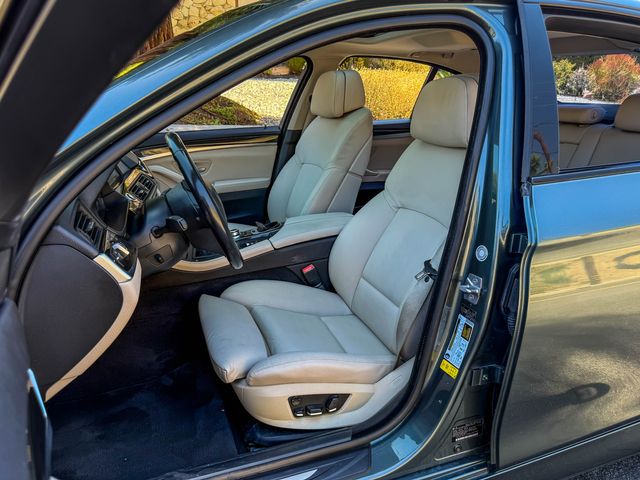 2011 BMW 5 Series 535i - 6spd MANUAL - | Agoura Hills, CA | SoCal Auto Group 2011 BMW 5 Series 535i - 6spd MANUAL - | Agoura Hills, CA | SoCal Auto Group