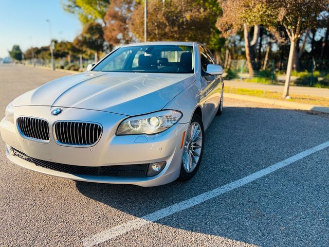 2011 BMW 5 Series 535i xDrive 2011 BMW 5 Series 535i xDrive