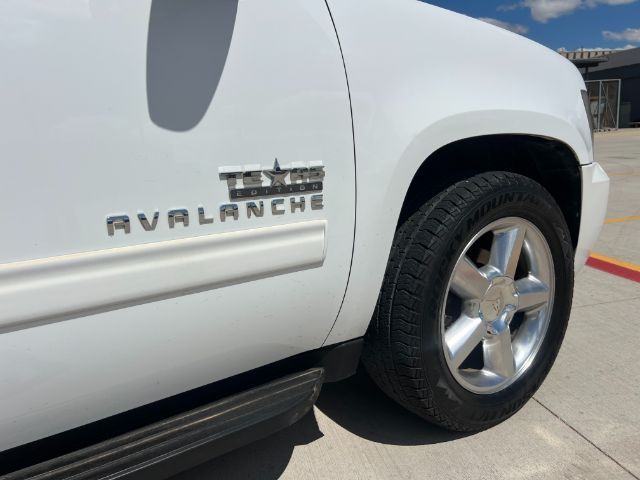 2011 Chevrolet Avalanche 1500 LT1 | Lubbock, TX | Chaparral Motors - Lubbock 2011 Chevrolet Avalanche 1500 LT1 | Lubbock, TX | Chaparral Motors - Lubbock