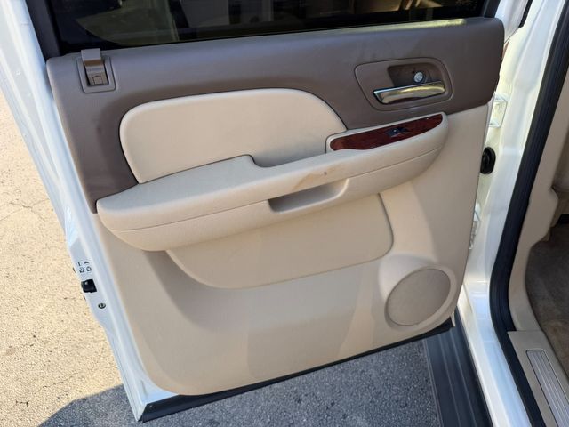 2011 Chevrolet Avalanche LTZ | Nashville, TN | Auto Mart Used Cars Inc. 2011 Chevrolet Avalanche LTZ | Nashville, TN | Auto Mart Used Cars Inc.