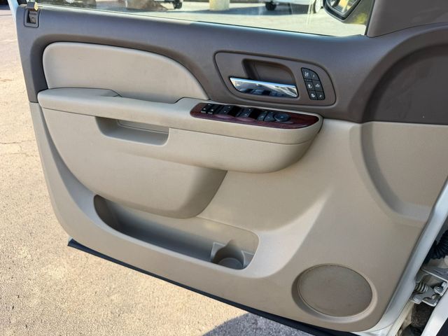 2011 Chevrolet Avalanche LTZ | Nashville, TN | Auto Mart Used Cars Inc. 2011 Chevrolet Avalanche LTZ | Nashville, TN | Auto Mart Used Cars Inc.