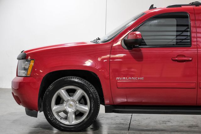 2011 Chevrolet Avalanche LS