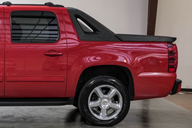 2011 Chevrolet Avalanche LS