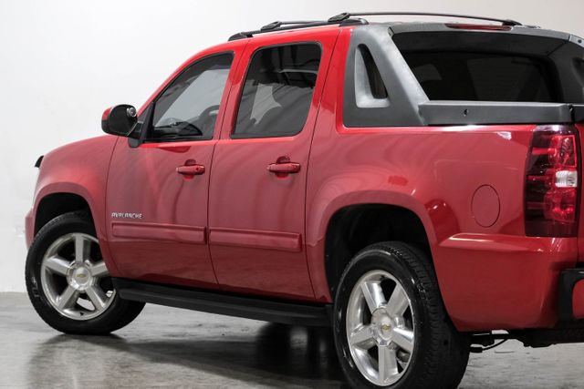 2011 Chevrolet Avalanche LS