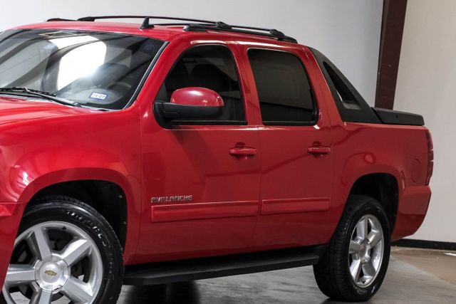 2011 Chevrolet Avalanche LS