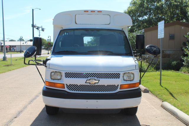 2011 Chevrolet Express 3500 10 Passenger Kinder Care School Bus | Irving, Texas | Lonestar Automart Inc. 2011 Chevrolet Express 3500 10 Passenger Kinder Care School Bus | Irving, Texas | Lonestar Automart Inc.