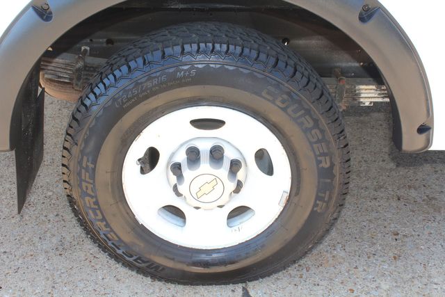 2011 Chevrolet Express 3500 10 Passenger Kinder Care School Bus | Irving, Texas | Lonestar Automart Inc. 2011 Chevrolet Express 3500 10 Passenger Kinder Care School Bus | Irving, Texas | Lonestar Automart Inc.