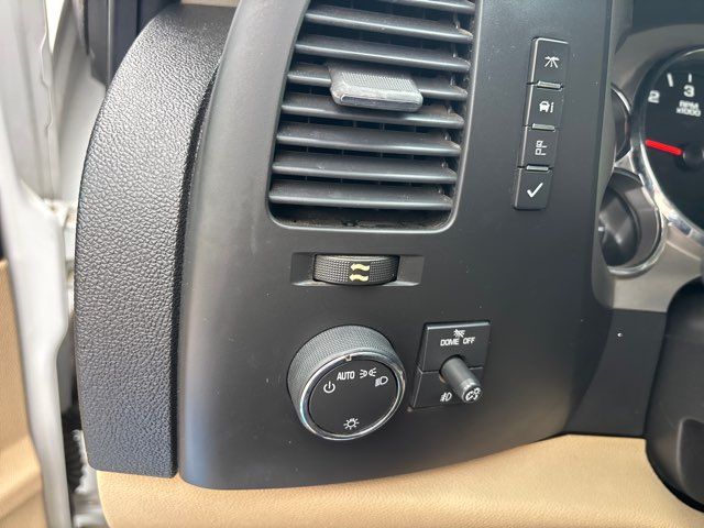 2011 Chevrolet Silverado 2500HD LT | San Antonio, TX | Clear Choice Automotive South 2011 Chevrolet Silverado 2500HD LT | San Antonio, TX | Clear Choice Automotive South