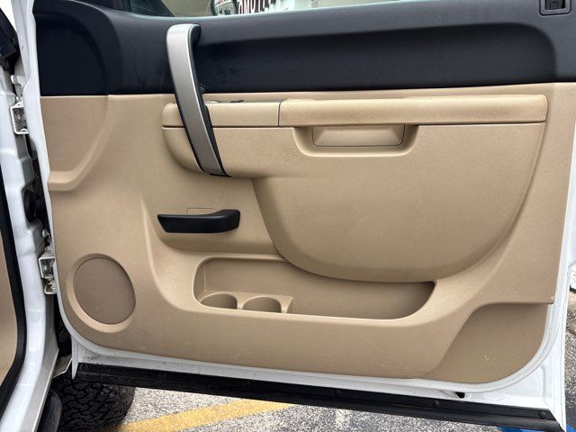 2011 Chevrolet Silverado 2500HD LT | San Antonio, TX | Clear Choice Automotive South 2011 Chevrolet Silverado 2500HD LT | San Antonio, TX | Clear Choice Automotive South