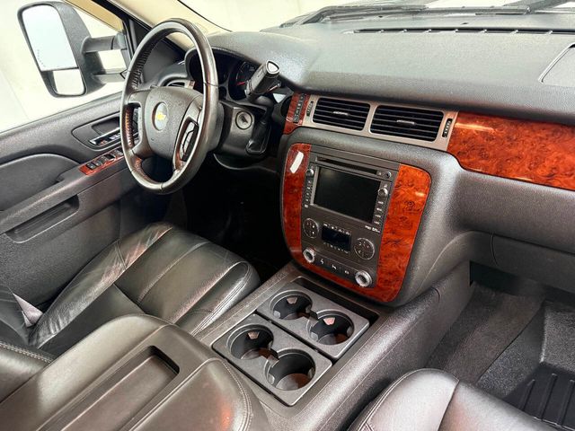 2011 Chevrolet Silverado 3500HD LTZ | Houston, TX | Houston Auto Credit 2011 Chevrolet Silverado 3500HD LTZ | Houston, TX | Houston Auto Credit