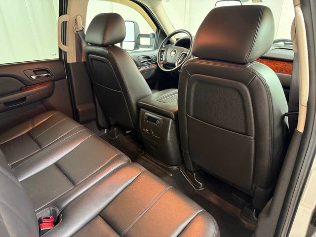 2011 Chevrolet Silverado 3500HD LTZ | Houston, TX | Houston Auto Credit 2011 Chevrolet Silverado 3500HD LTZ | Houston, TX | Houston Auto Credit