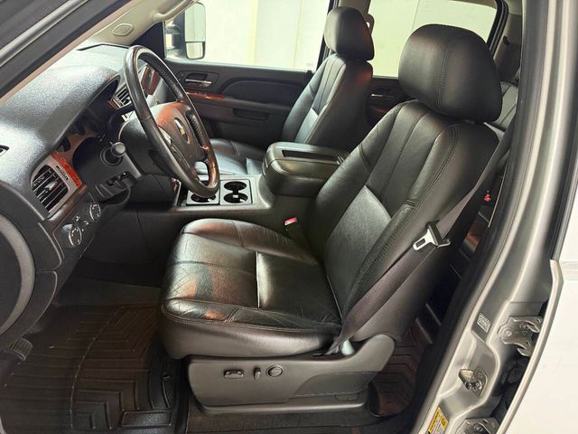 2011 Chevrolet Silverado 3500HD LTZ | Houston, TX | Houston Auto Credit 2011 Chevrolet Silverado 3500HD LTZ | Houston, TX | Houston Auto Credit