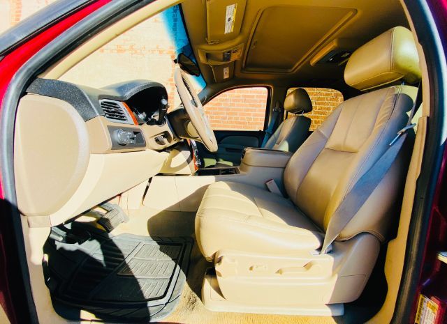 2011 Chevrolet TAHOE LT 2WD | Lubbock, TX | Chaparral Motors - Lubbock 2011 Chevrolet TAHOE LT 2WD | Lubbock, TX | Chaparral Motors - Lubbock