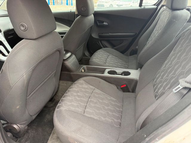 2011 Chevrolet Volt Base