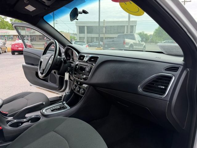 2011 Chrysler 200 Touring | Nashville, TN | Auto Mart Used Cars Inc. 2011 Chrysler 200 Touring | Nashville, TN | Auto Mart Used Cars Inc.